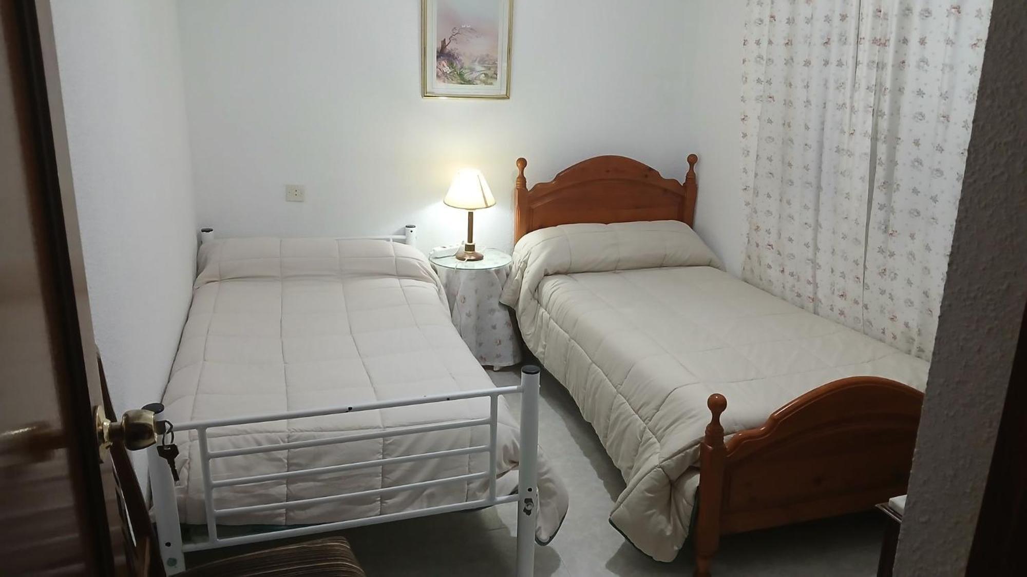 Room In Holiday House - Habitacion Privada Doble Toledo Las Nieves  Exterior photo