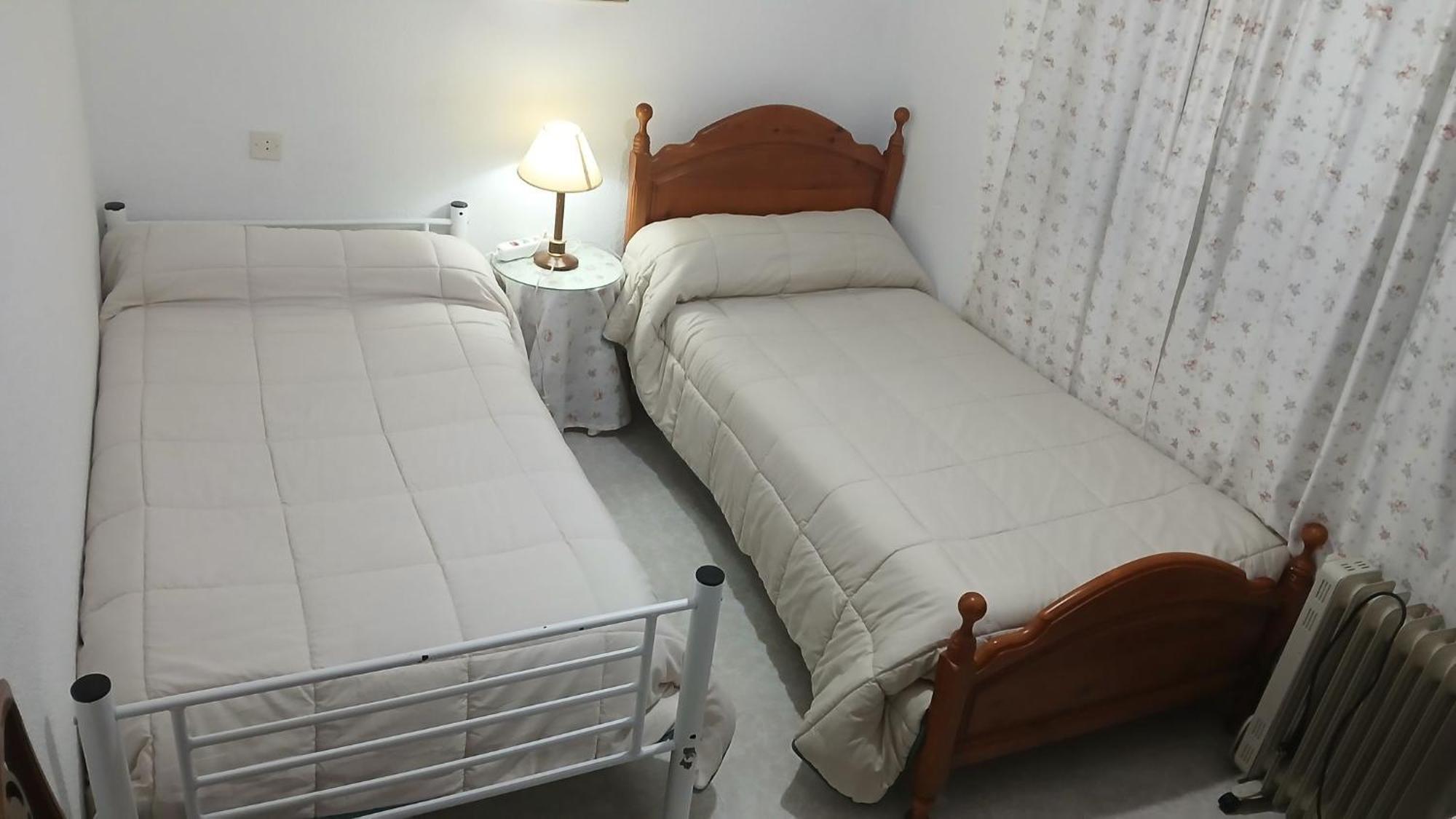 Room In Holiday House - Habitacion Privada Doble Toledo Las Nieves  Exterior photo